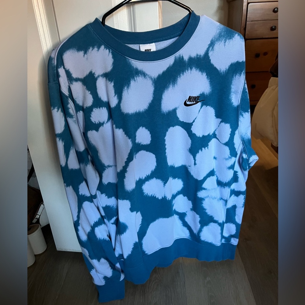 Tie-dye Nike crewneck